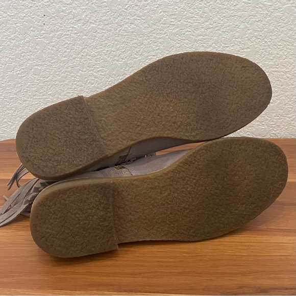 KATE SPADE Gray Taupe Suede Leather Fringe Tassel Side Zip Booties Size 7.5M - Picture 7 of 16